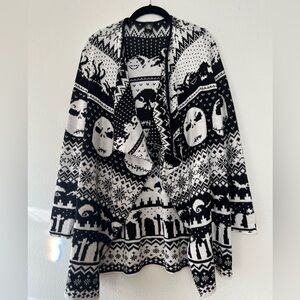Disney Nightmare Before Christmas Sweater. Like new, black & white, size small